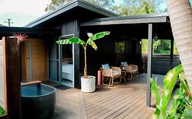 Tiny Home, Outdoor Bath, Infrared Sauna, Fire Pit